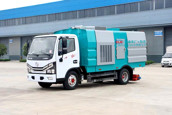 东风5方后置吸尘车