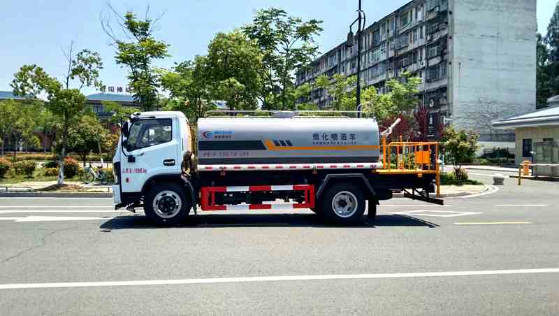 10方洒水车