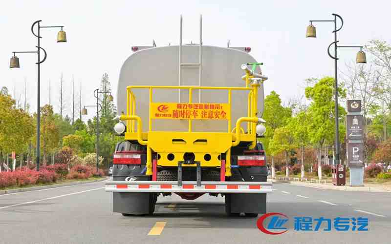 最便宜12方洒水车