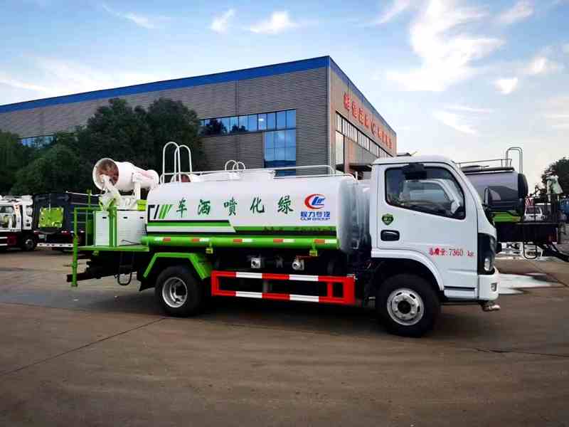 5方小型洒水车