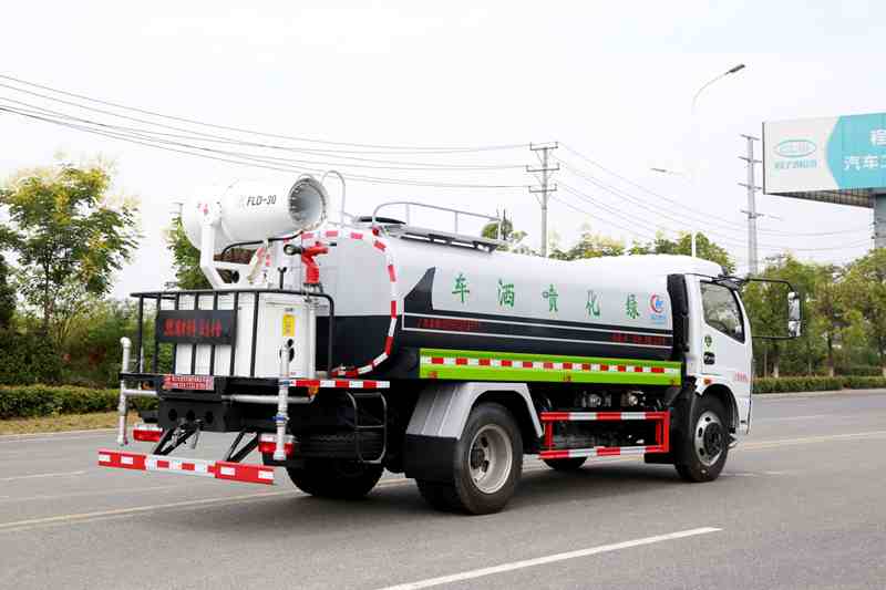 10吨洒水车