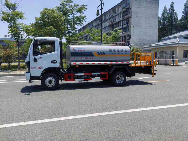 5方洒水车