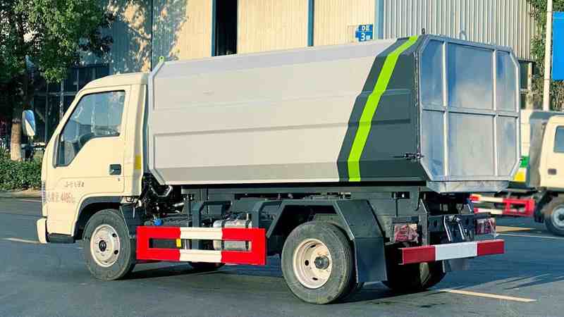 挂桶垃圾车
