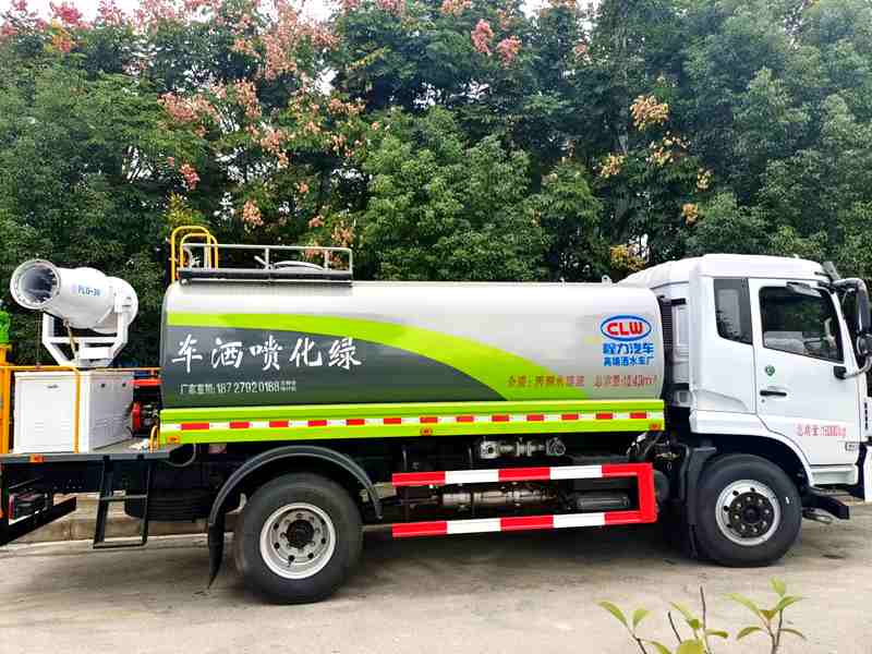 12方洒水车厂家