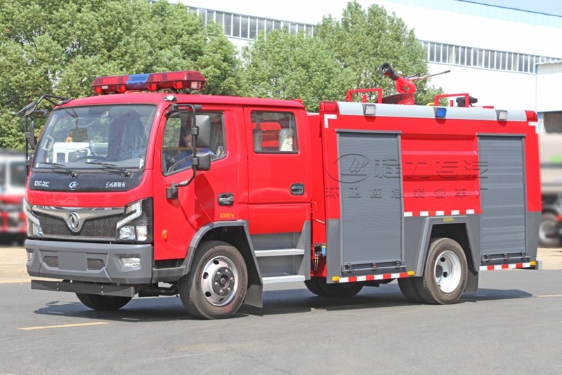 5吨水罐消防车