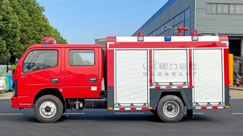 小型消防车