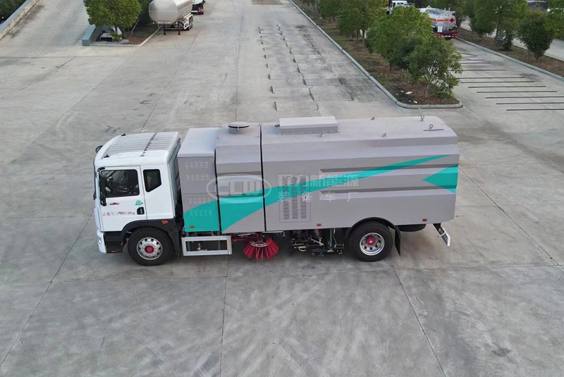 纯电动扫路车