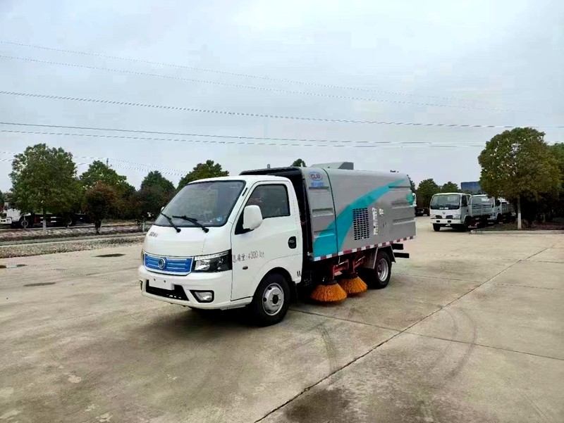 电动扫路车