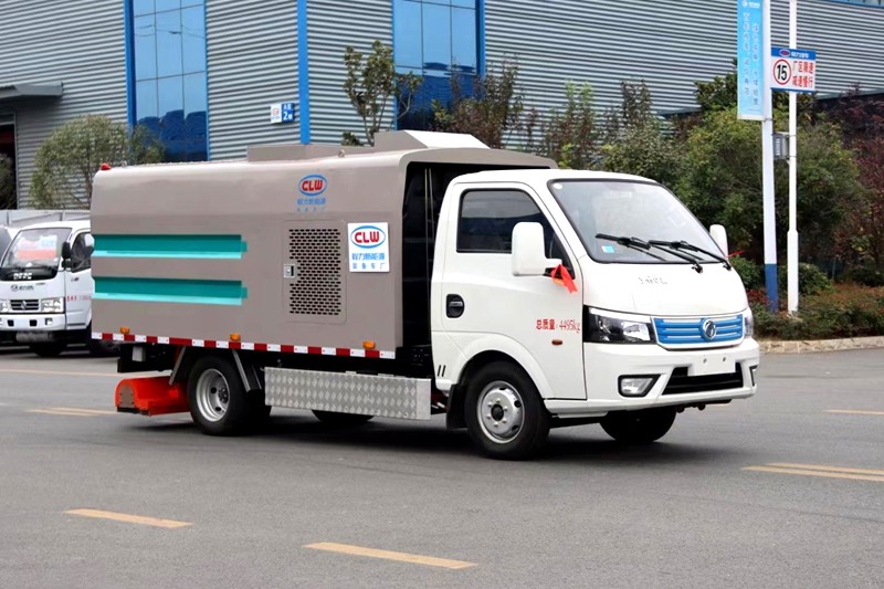 吸尘车