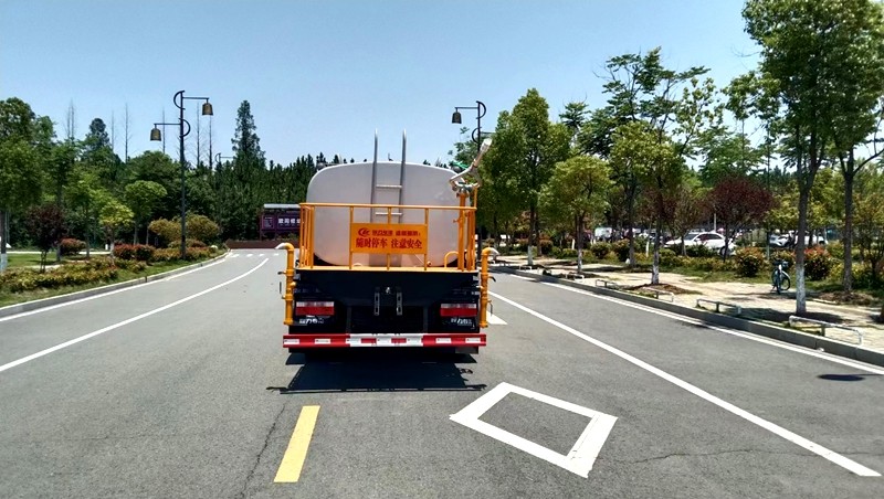 10方洒水车