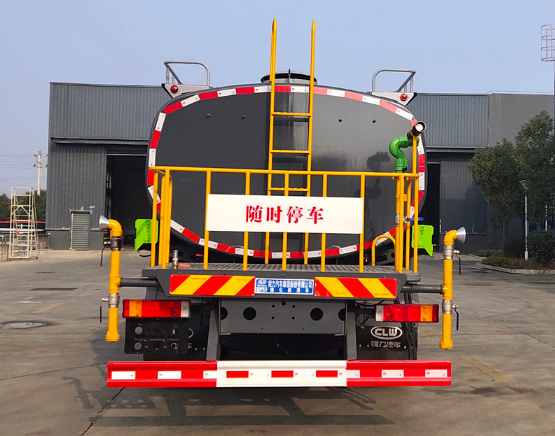 程力洒水车