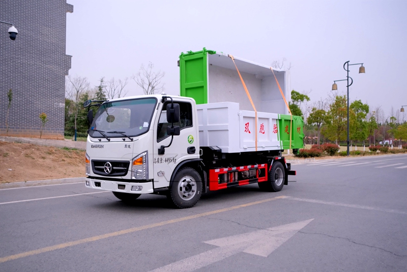 蓝牌建筑垃圾车清运车