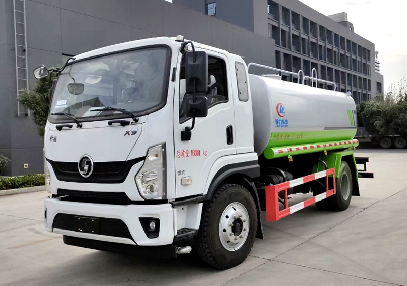 陕汽12方洒水车