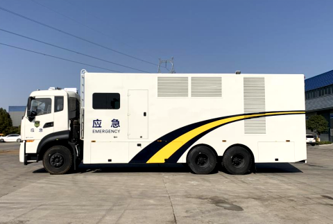 程力专汽CLW5250XDYD6型东风天龙500KW应急电源车