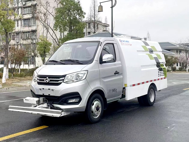 路面广告贴清除车