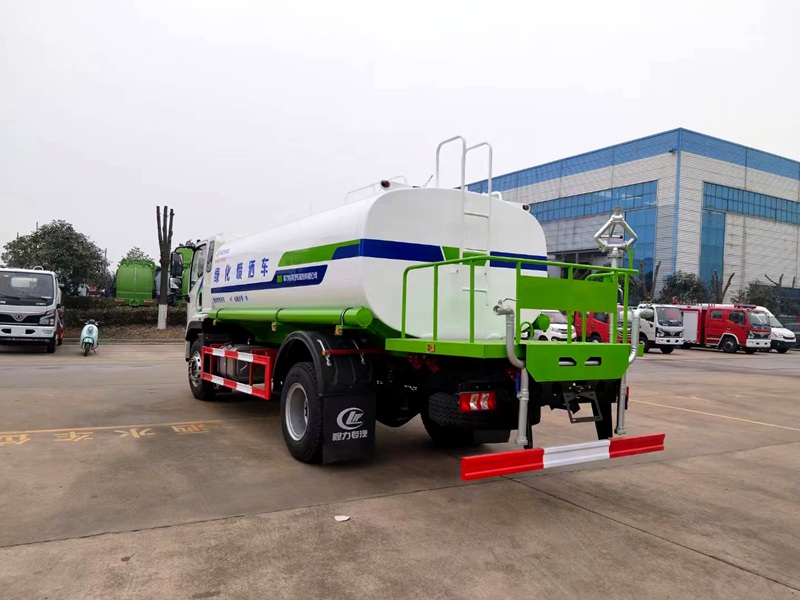 陕汽15方洒水车