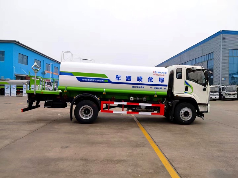 15方洒水车