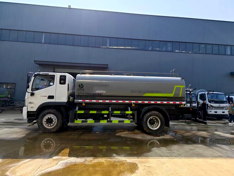 程力15方福田洒水车