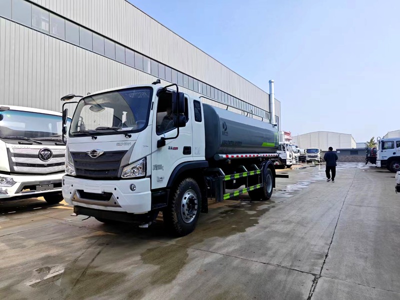 15方洒水车