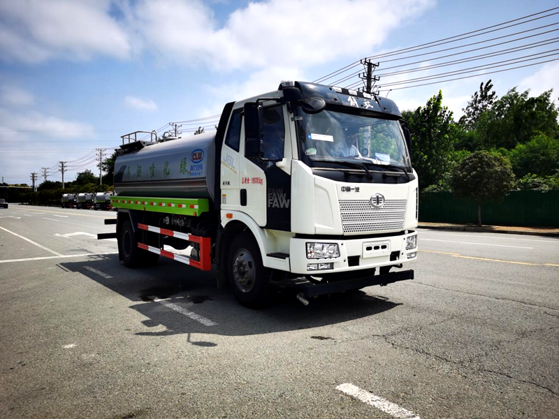 15吨洒水车