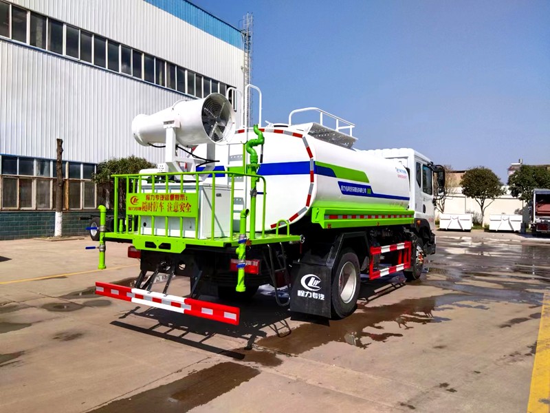 D9洒水车