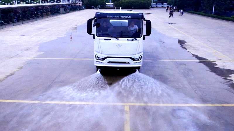 程力新能源洒水车