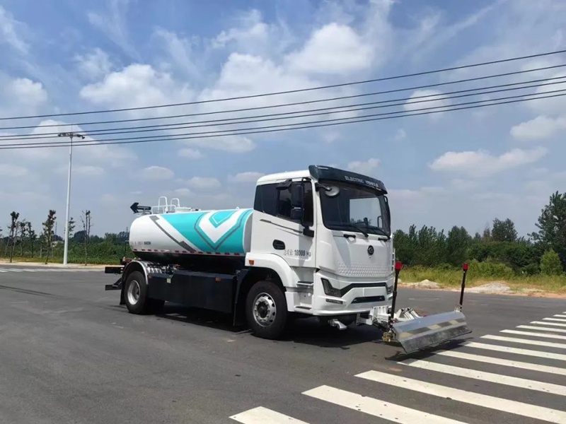 程力新能源电动清洗车