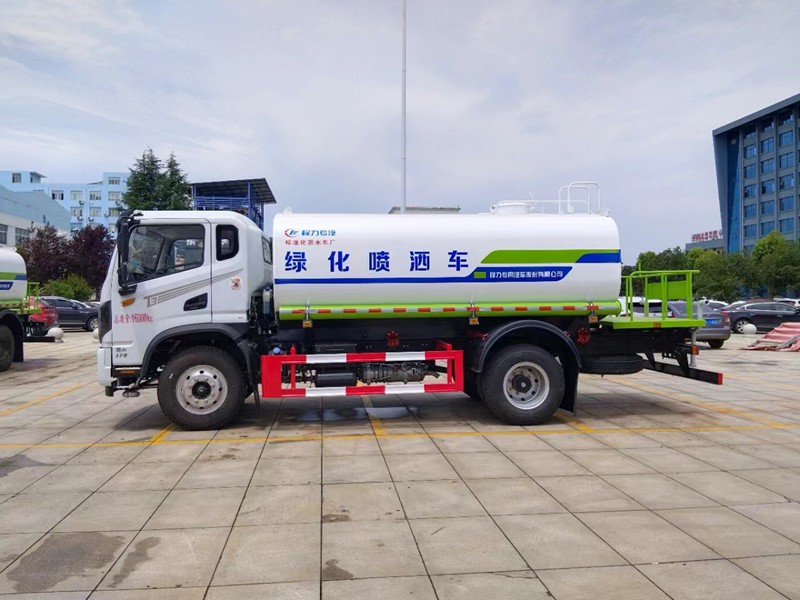 程力13方洒水车